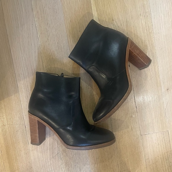 Black APC Leather Ankle Boots - Picture 1 of 7